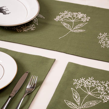 Runner with 6 Placemats